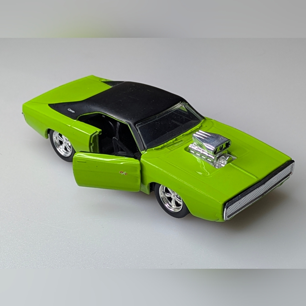 Green Jada Toys 70 Dodge Charger 1/32 Diecast Model Car with Black Roof
